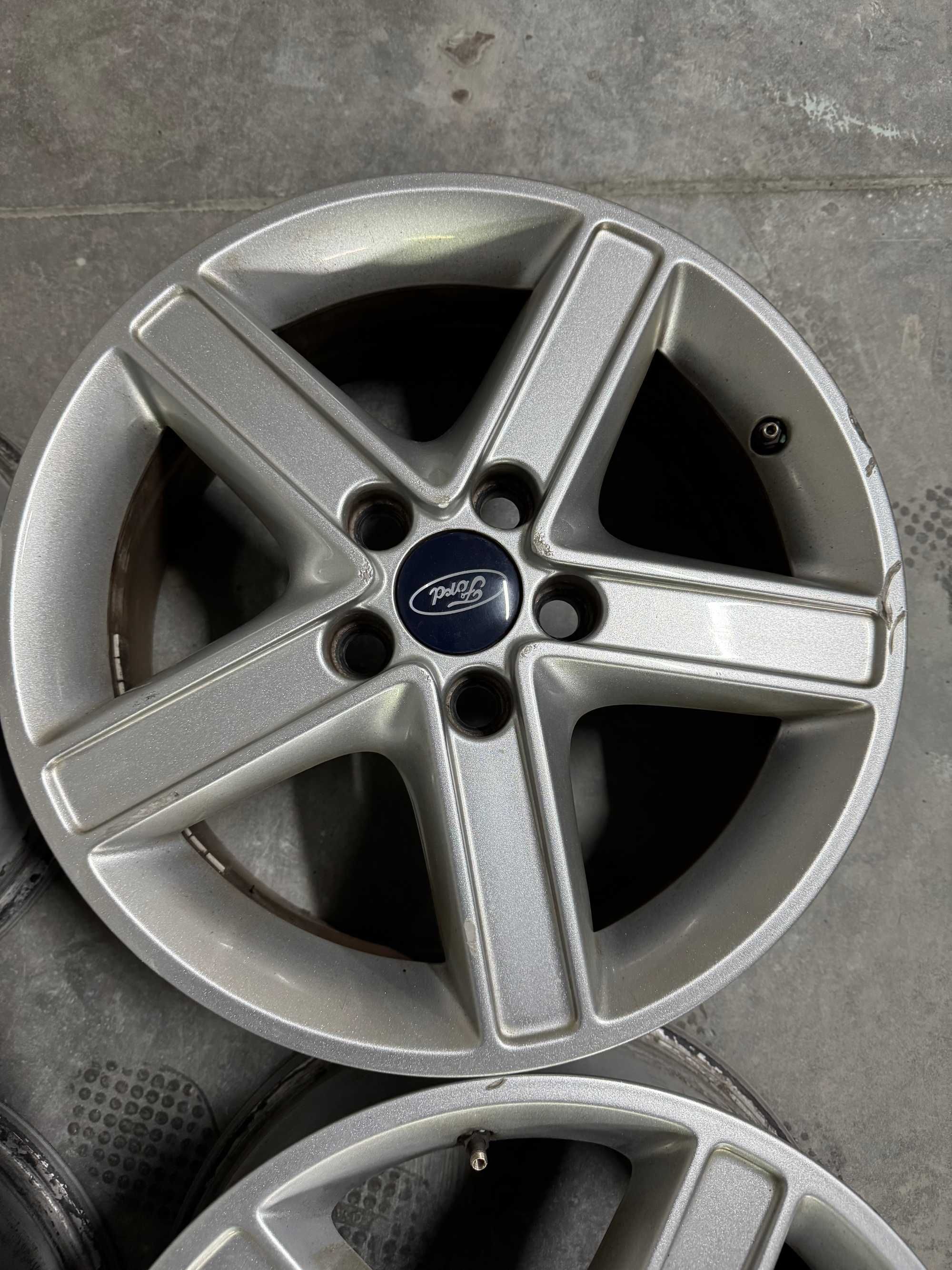 Felgi  Ford Mondeo C-max Kuga Focus S-Max 6,5x16 ET52,5 5x108