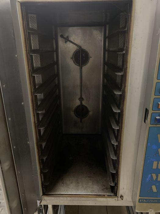 Piec konwekcyjno parowy + podstawa + wózek z blachami