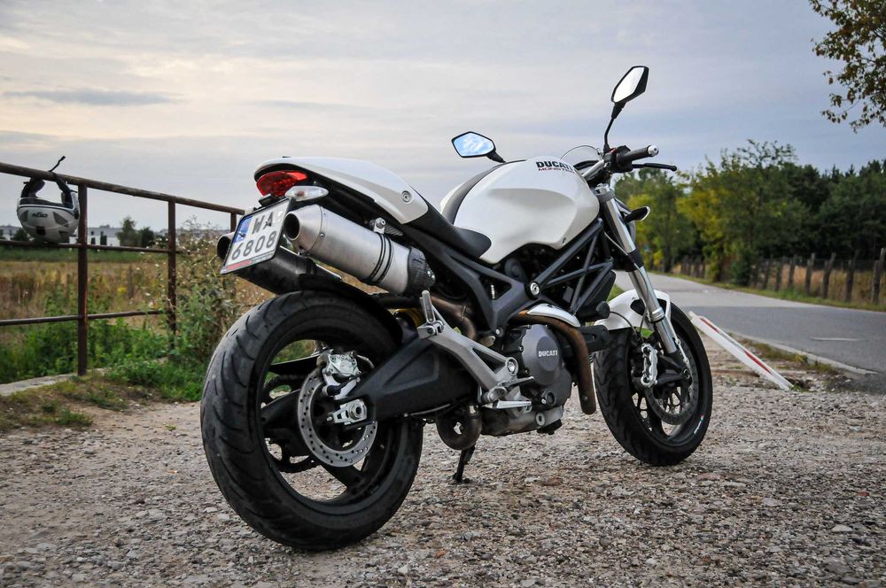 Ducati Monster 696 salon PL
