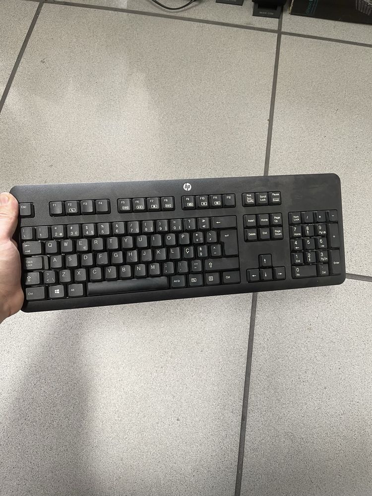 Vendo varios teclados