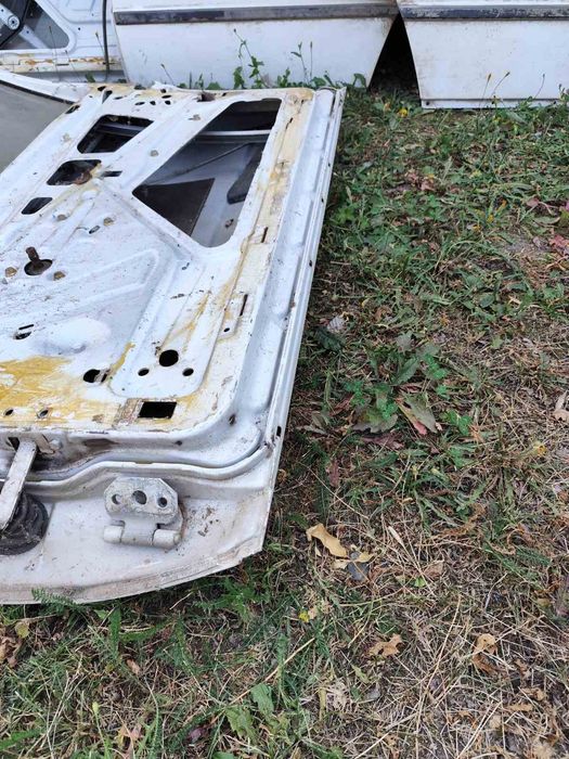 Запчастини Mercedes 190