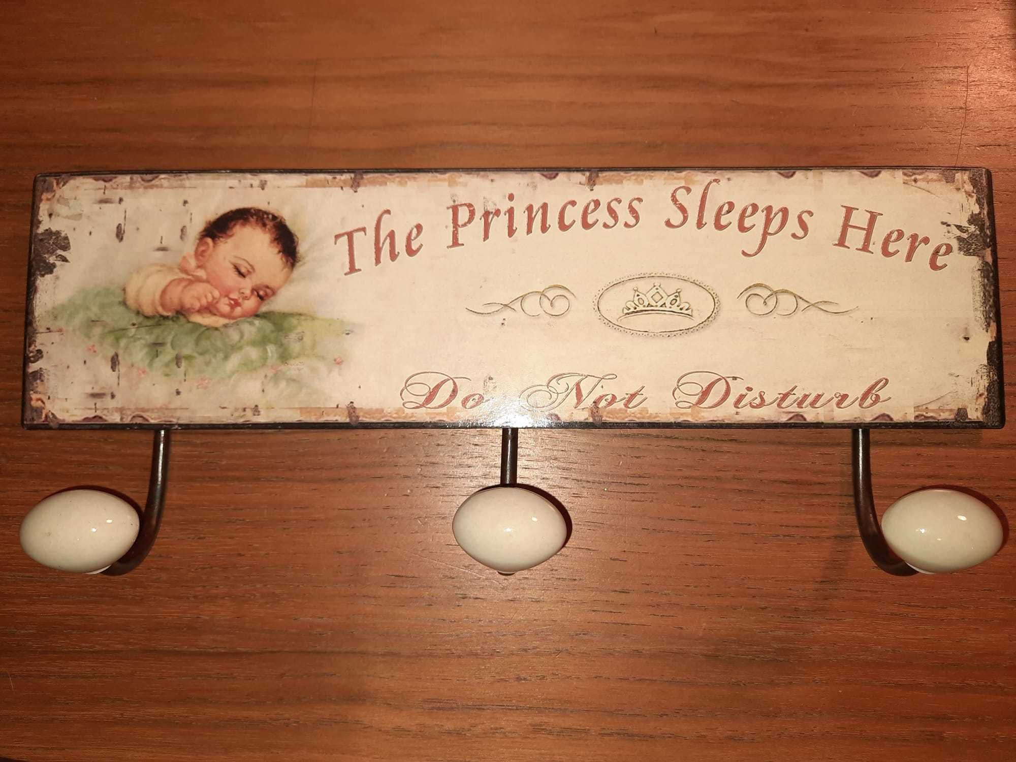 Cabide/bengaleiro p/ quarto de menina"The princess sleepes here".8 eur