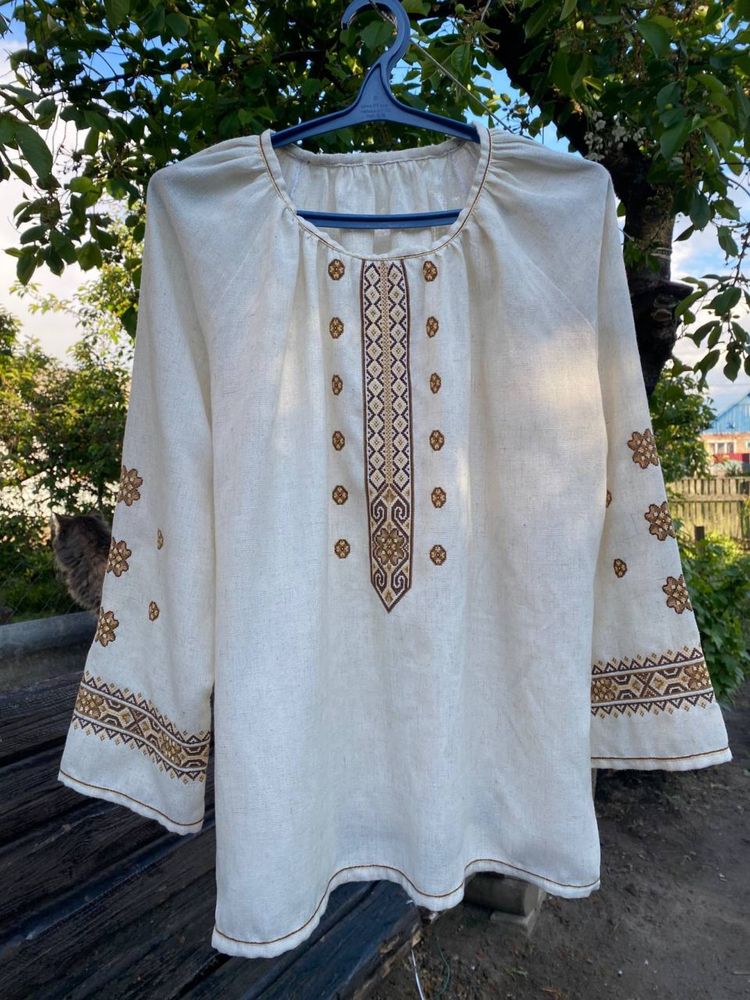 Вишиванка жіноча
