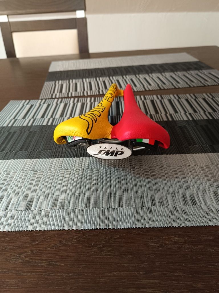 Siodełko rowerowe Selle SMP Stratos
