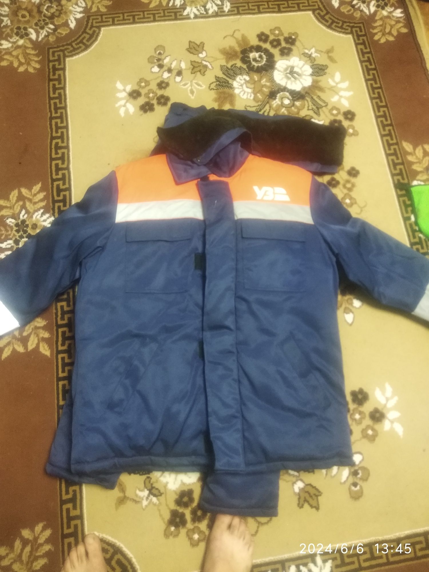 Продам Спецовочный костюм