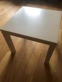 Stolik 
Biały stolik