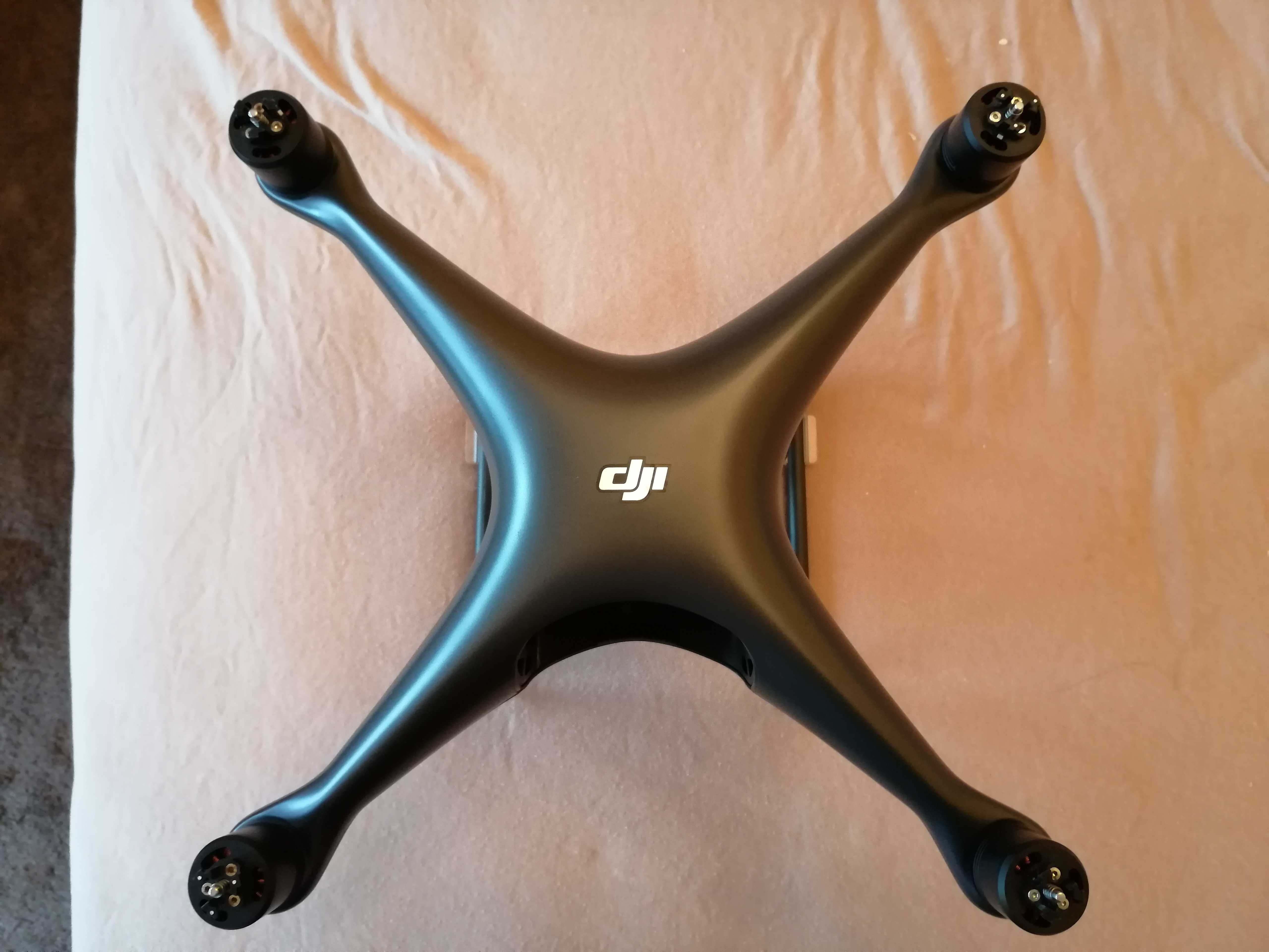 Dron dji phantom 4 pro obsidian z calym zestawem