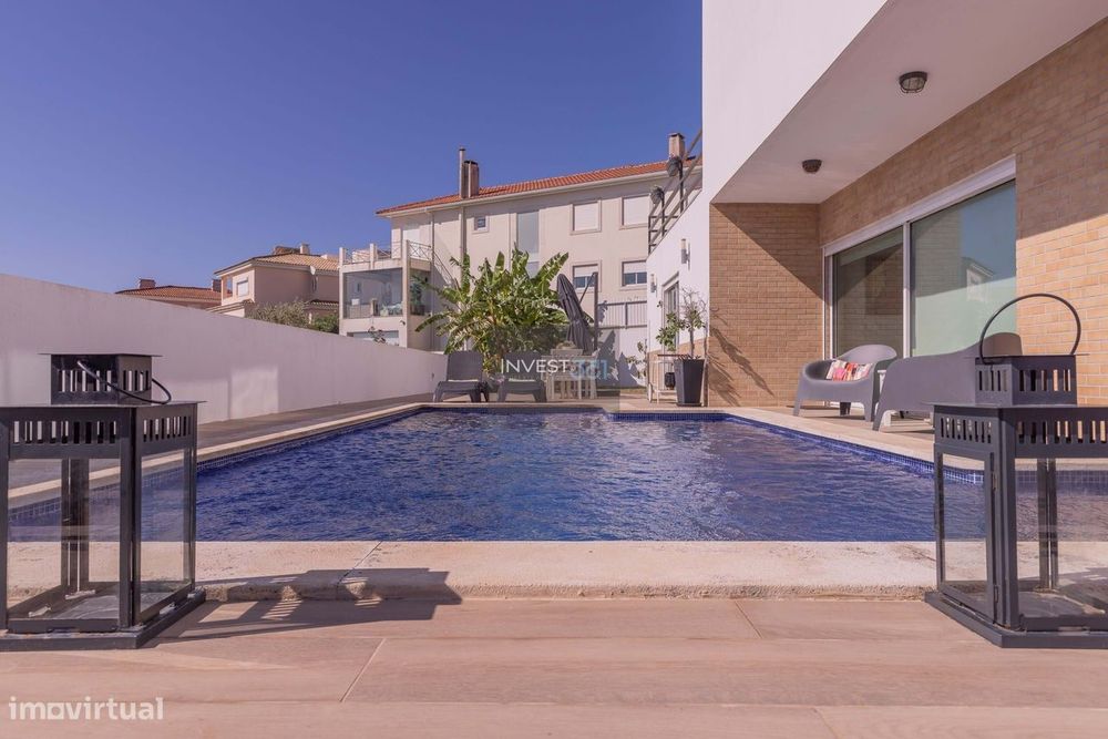 Deslumbrante moradia T5 de luxo, localizada na prestigiada zona do Alt