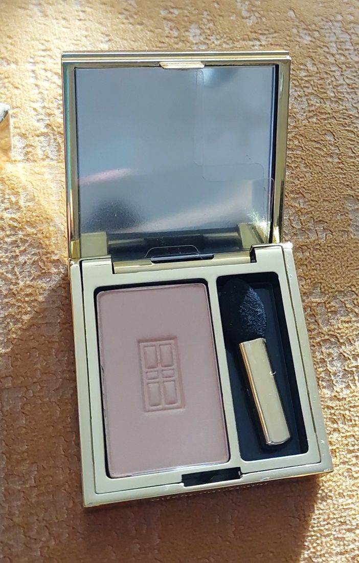 Sombra Elizabeth Arden
