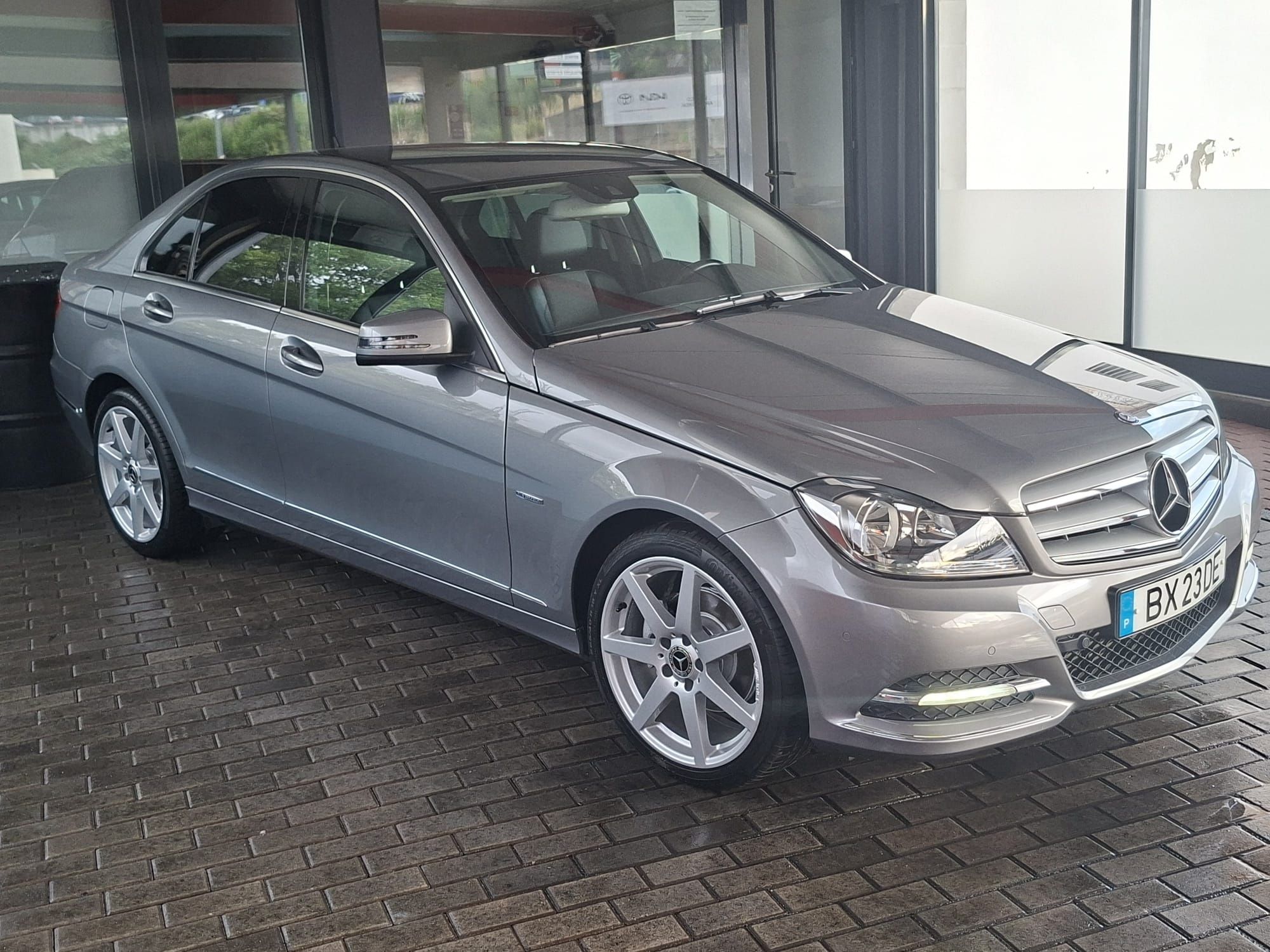Mercedes-benz c220