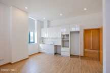 Apartamento T1 com entrada independente
