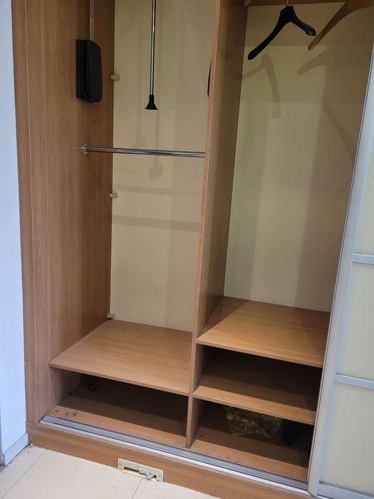 Szafa przesuwna zabudowana Komandor