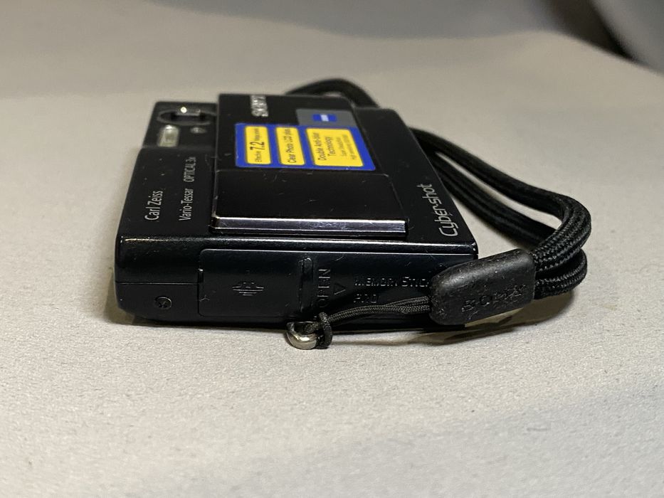 Цифровий фотоапарат SONY Cyber-Shot DSC-T10