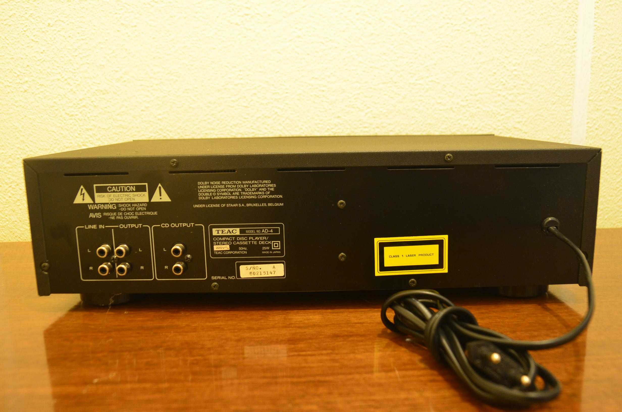 Leitor de CD's + Leitor/ gravador de Cassetes Teac AD- 4