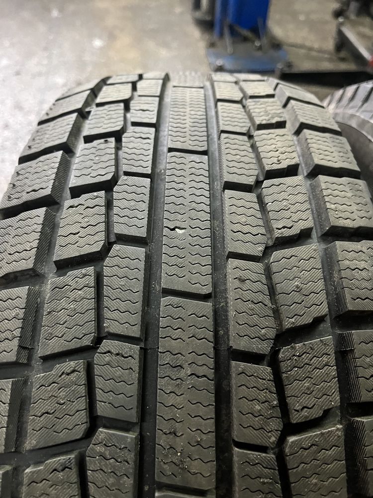 Продам шины зима 225/65/R16