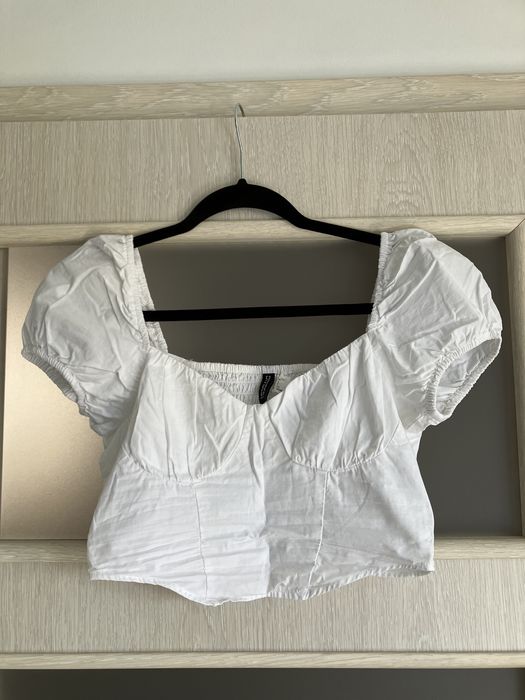 bluzka crop top hiszpanka dekolt karo biala h&m