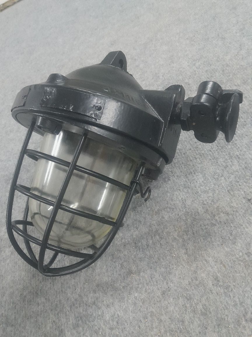 Lampy w stylu loft