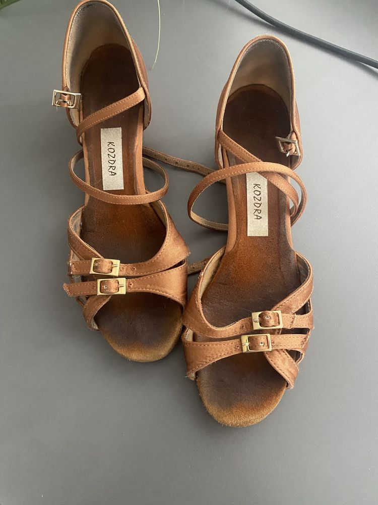Buty do tańca towarzyskiego