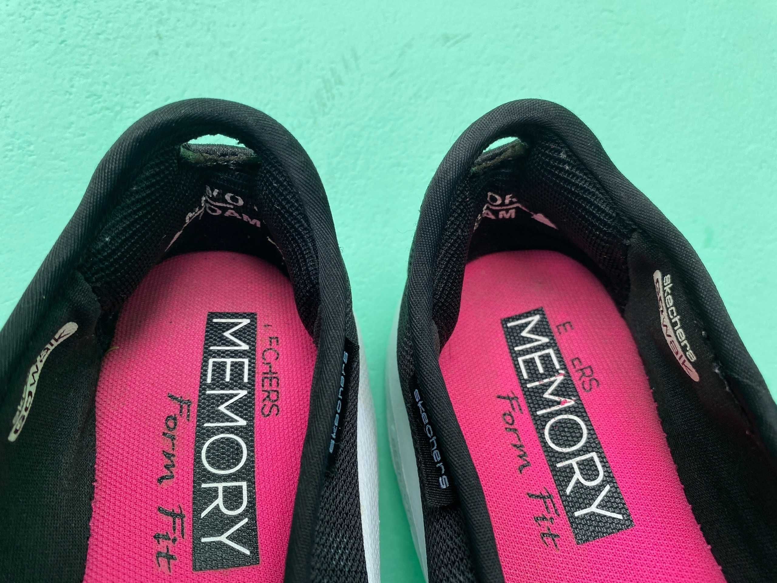 Сліпони Skechers Go Walk Extract