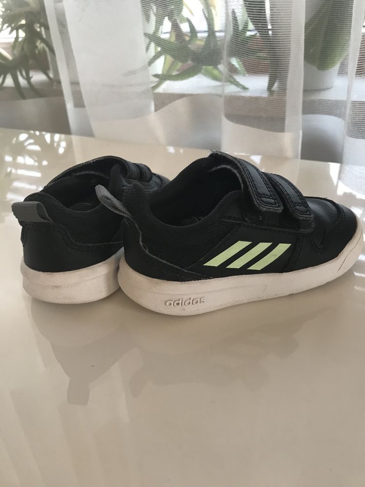 Buty adidas tensaur r.21