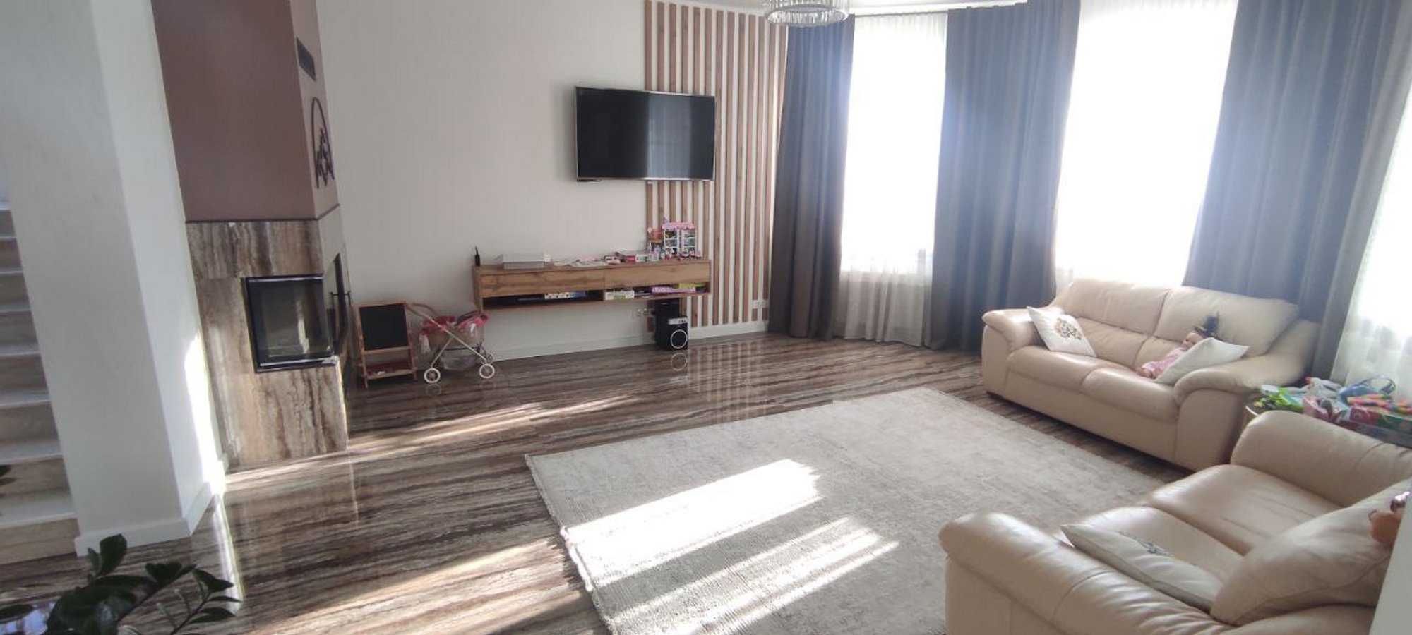 Від власника. Крюківщина. 270 м2. 10 соток. Котеджне містечко Удачний