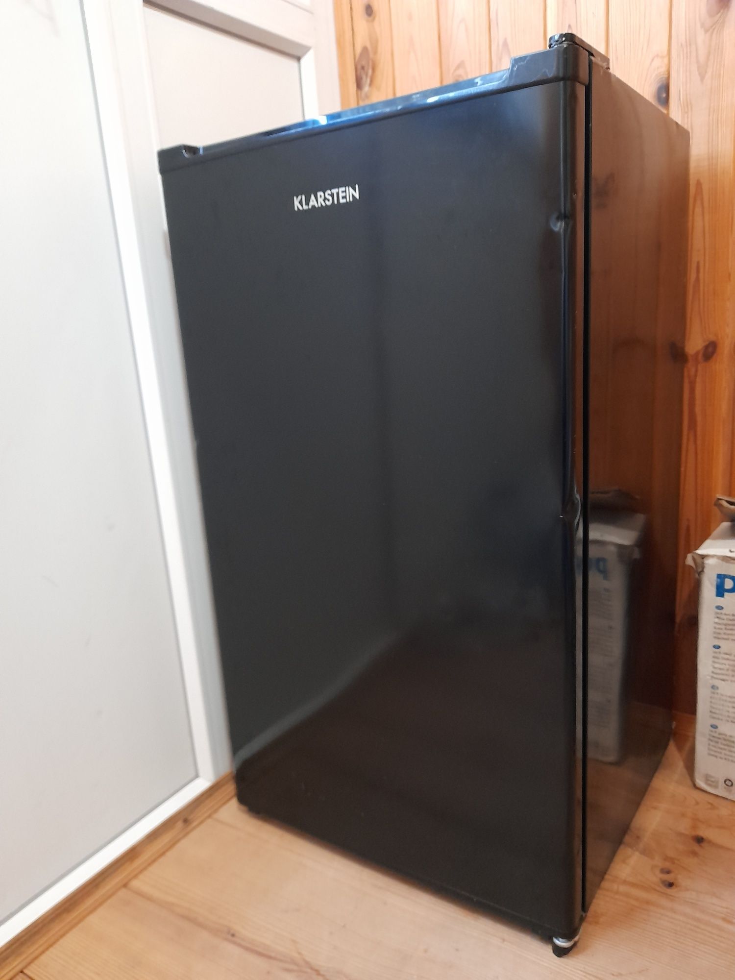 Продам новий холодильник привезениц з Німеччини