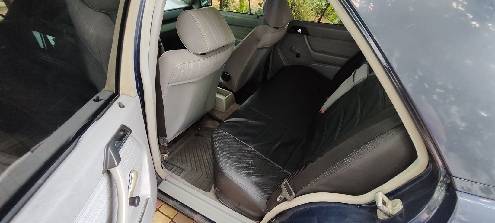 Mercedes-Benz 124