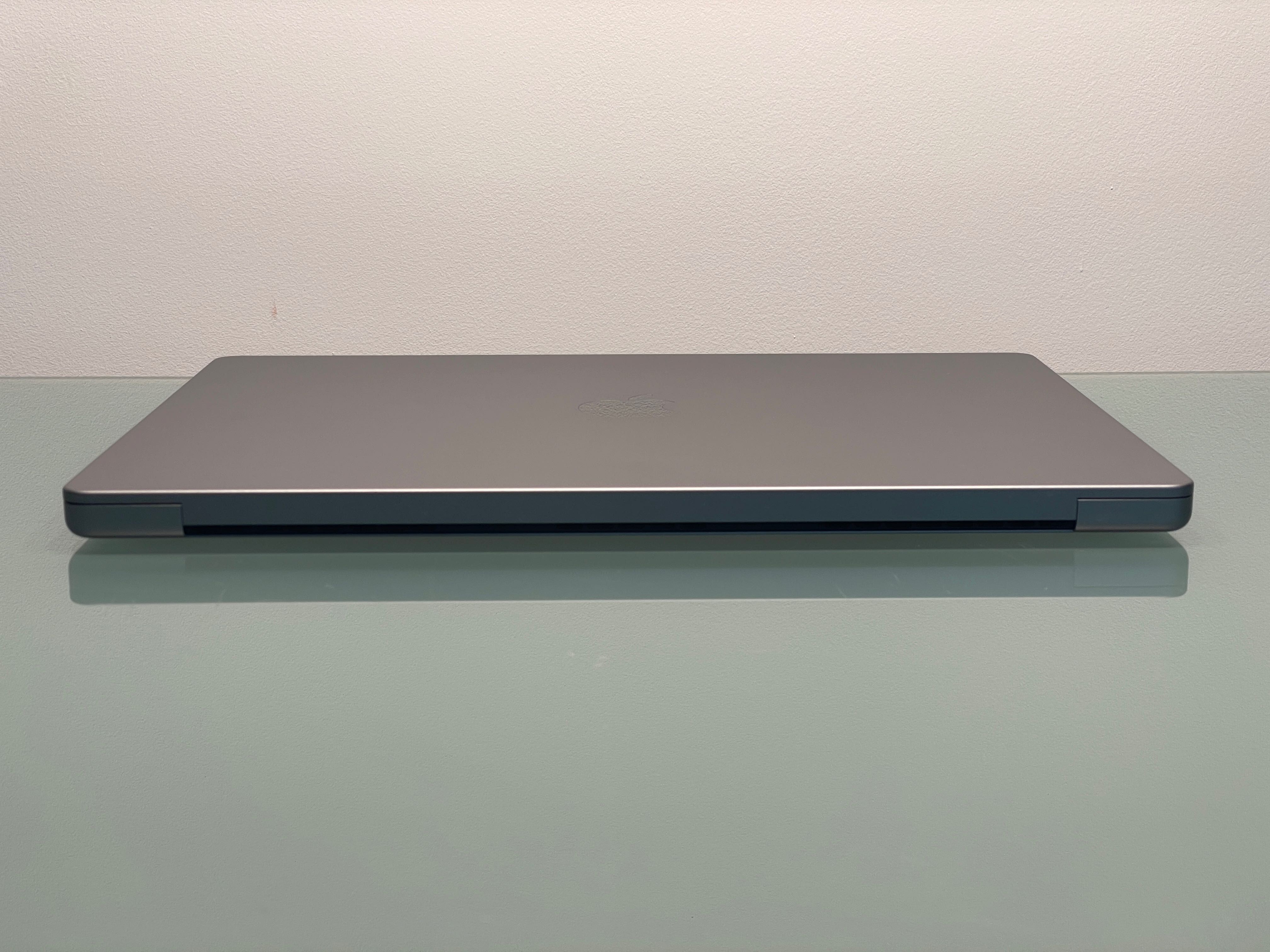 2021 MacBook Pro A2485 16" M1 MAX 64GB 1000GB