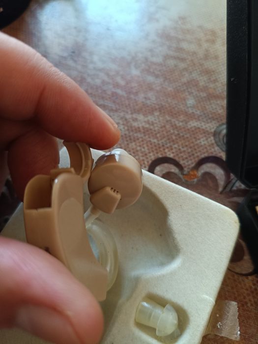 Продам слуховой аппарат