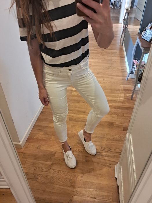 Skinny jeans z wysokim stanem