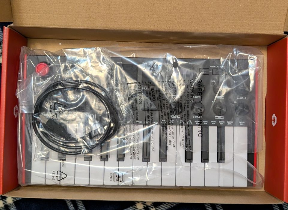Teclado Midi Akai Professional MPK Mini