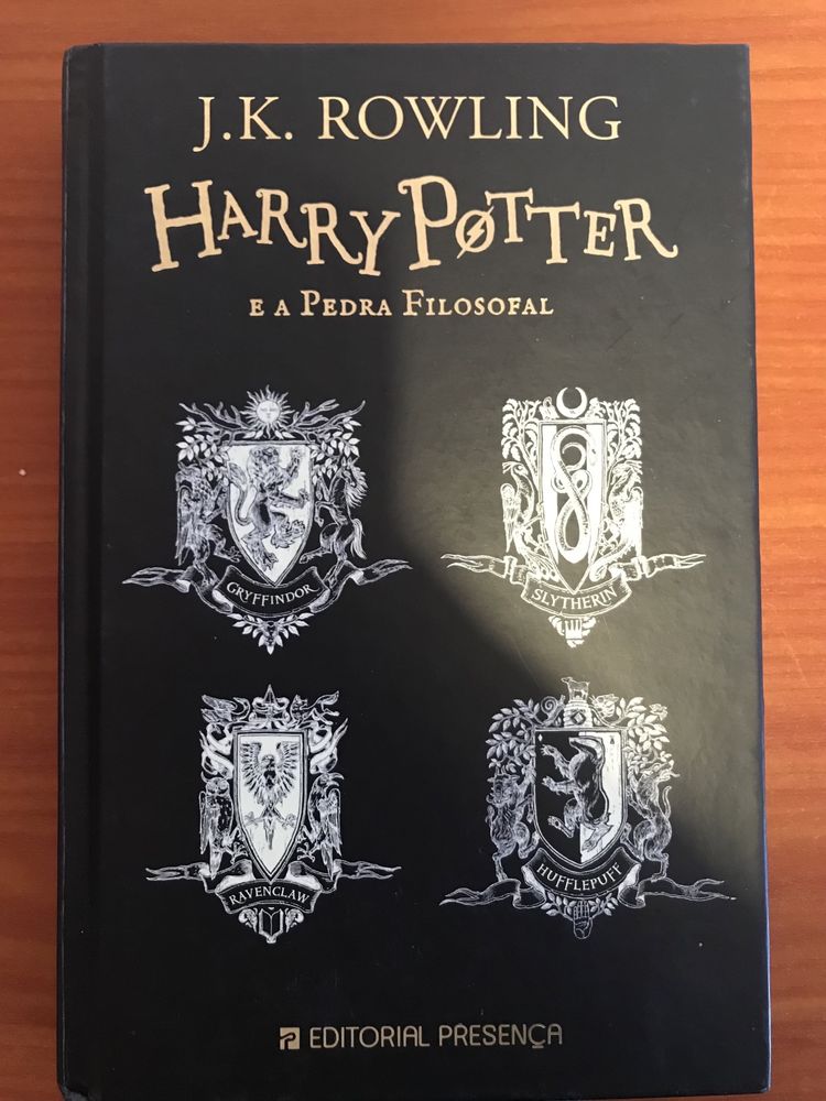 Harry Potter E a Pedra Filosofal - Edição 20 anos