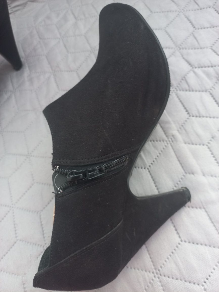 Botki, buty na obcasie, wiosenne buty
