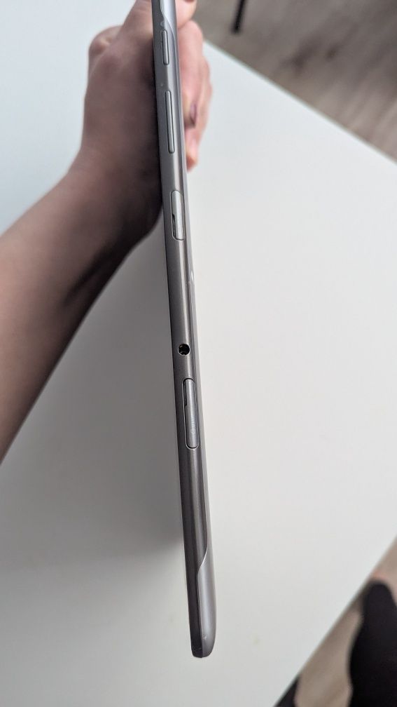 Samsung Galaxy Tab 2 10.1 GT-P5100 планшет