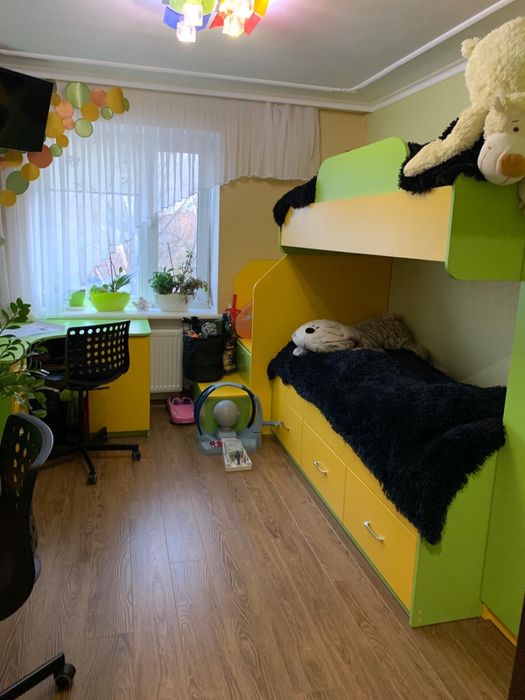 Продаж 2-к квартири