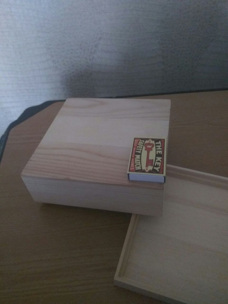 Продам коробки разные.