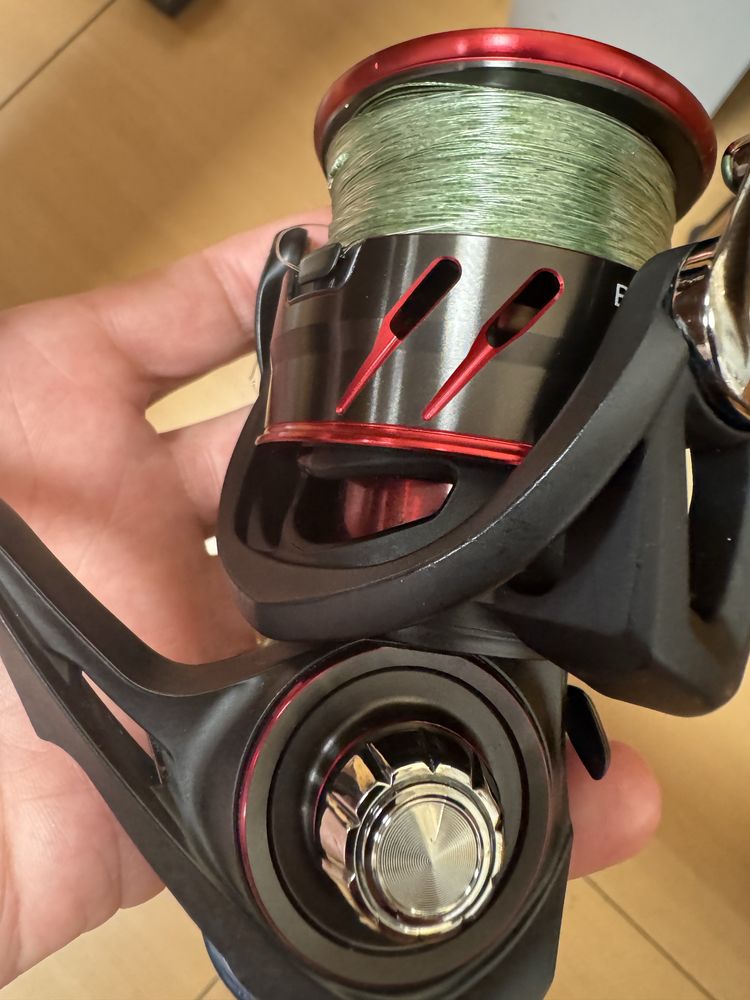Carreto Daiwa Ballistic LT 5000 CXH