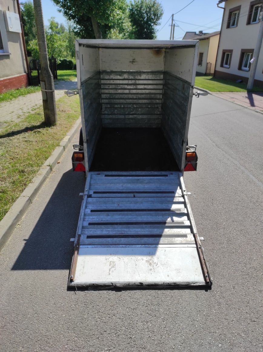 Wypożyczalnia lawet przyczep