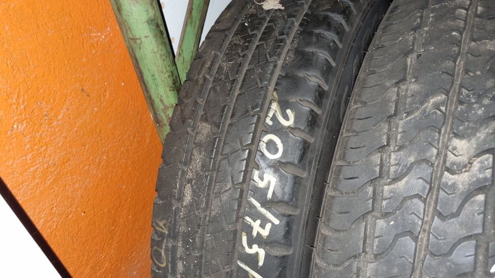Dunlop  205/75/16C 1szt