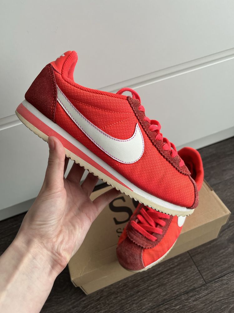 Кроссовки nike cortez