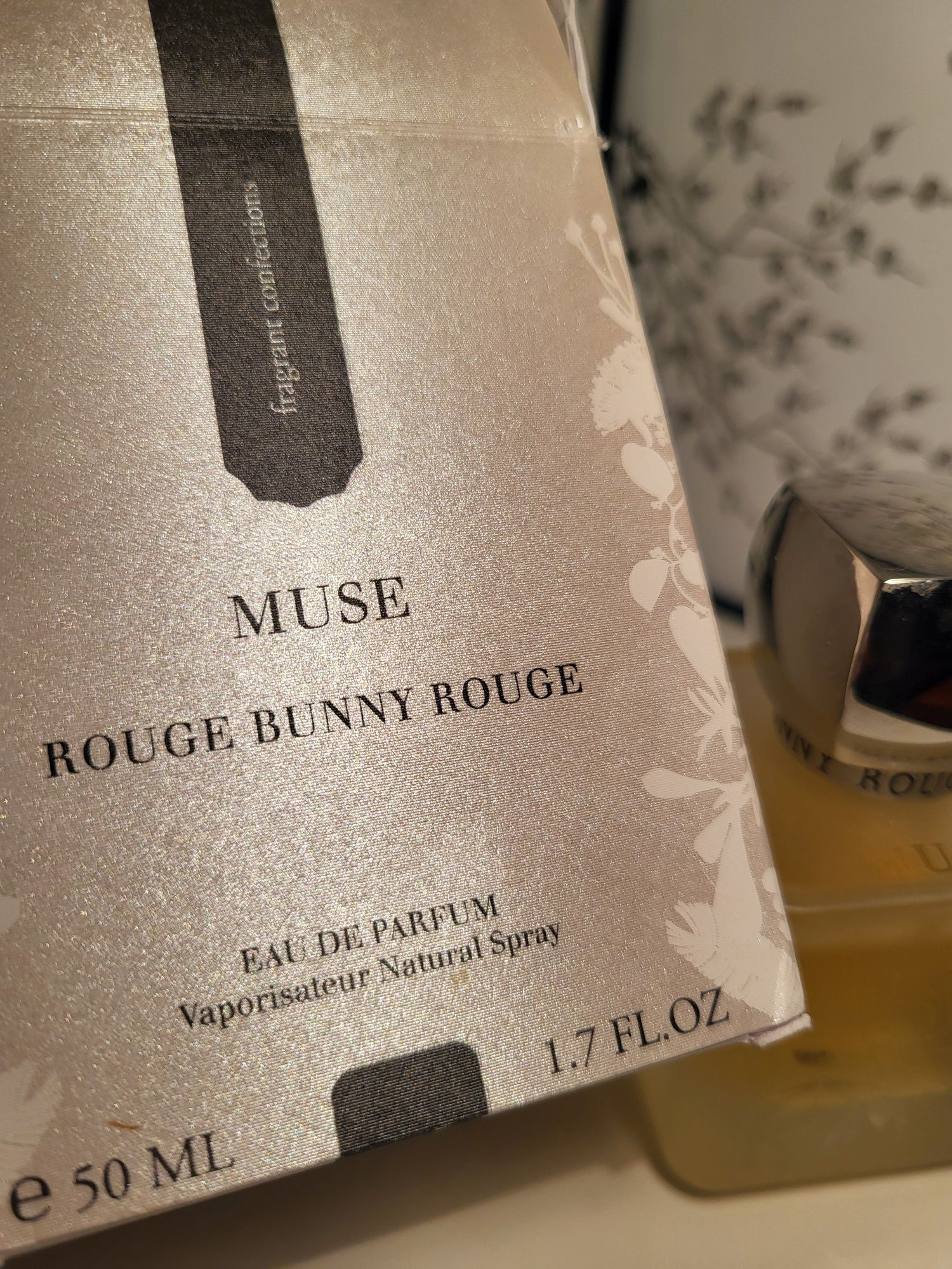 Rouge bunny rouge Muse.