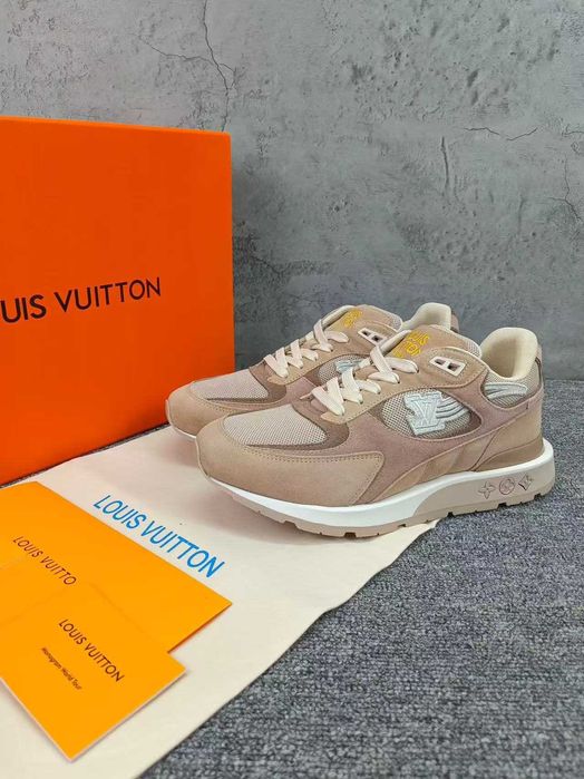 LOUIS VUITTON Run Away Sapatilhas Tamanho Personalizado