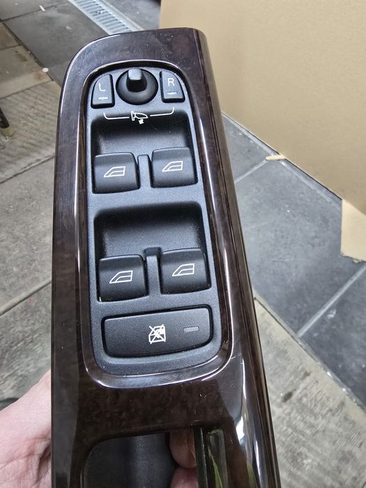 Dekor Panel Szyby Lewej  Przedniej Volvo V50 S40 BRĄZ