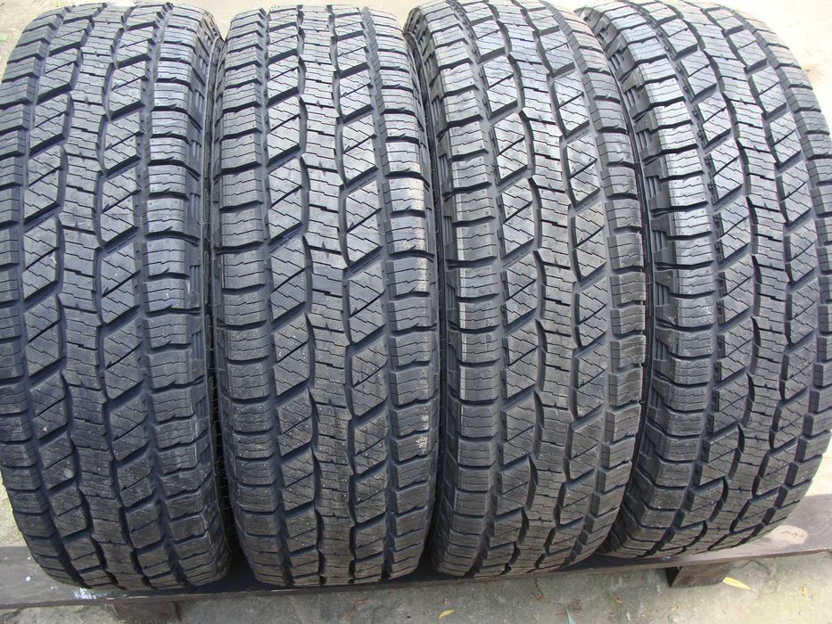 Opony 235 / 75 R 15 Laufenn xfit AT Nowe Całoroczne 2022
