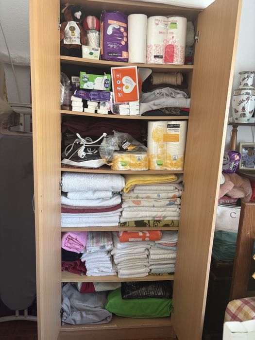 Armário usado com arrumação