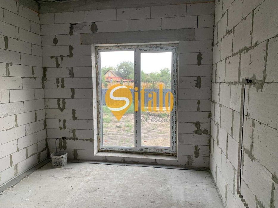 Компактний котедж у центрі с. Вишеньки, закрита територія. Без%