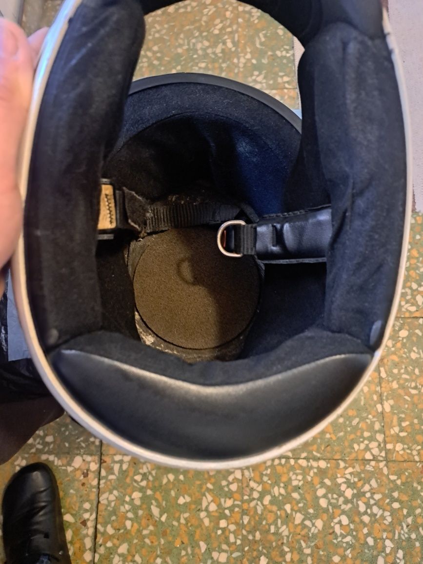 Capacete AGV Usado ,com algumas marcas de uso,mas nada significante