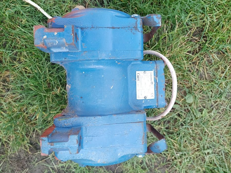 Wibrator elektrowibrator INDUKTA 0.85KW  2900 obrotów