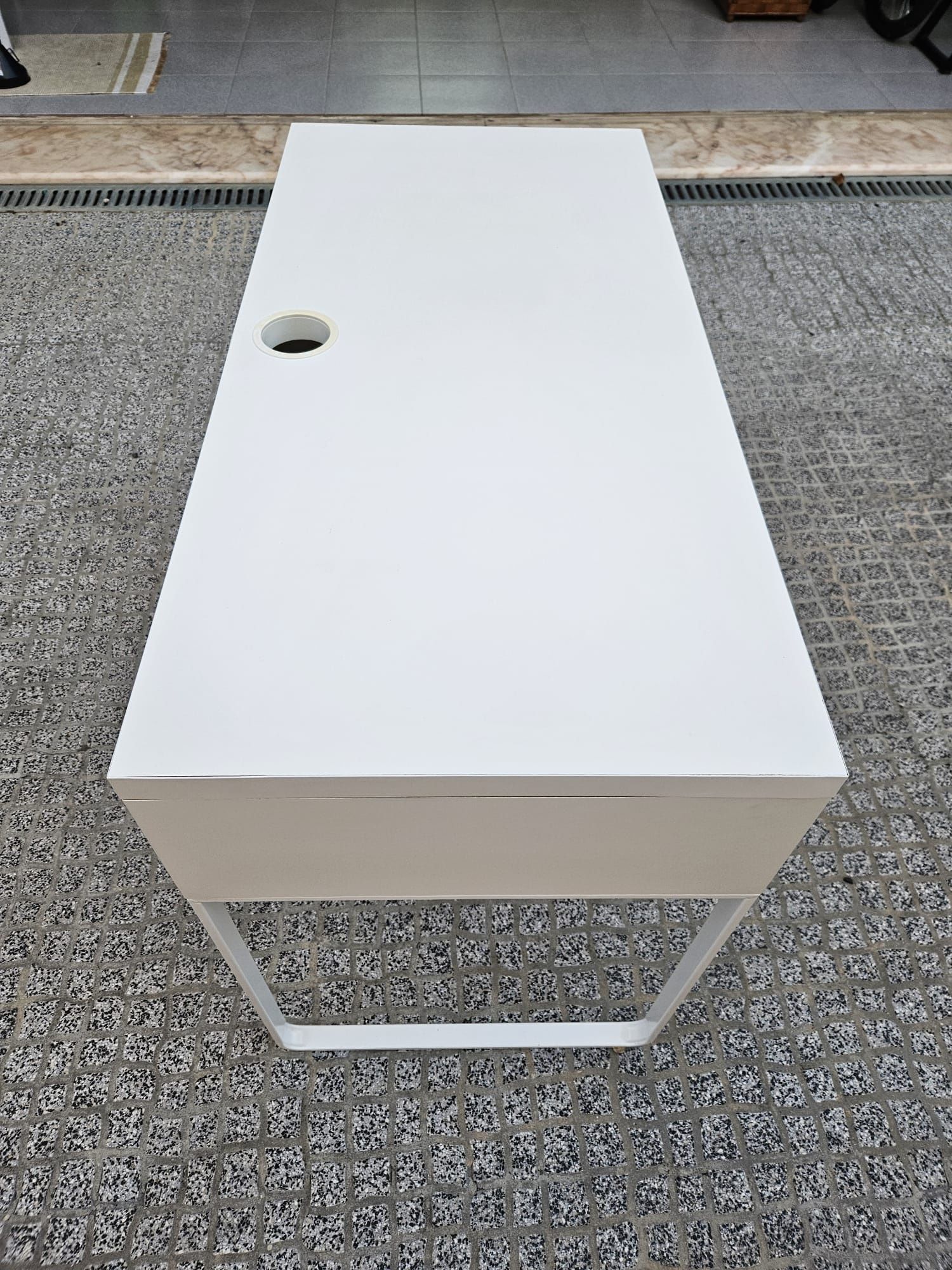 Secretária Ikea MICKE - BOM ESTADO
