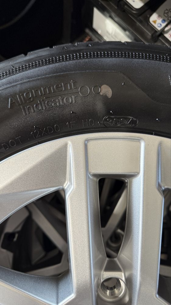 4 Jantes BMW originais e 4 Pneus Hankook (novos)